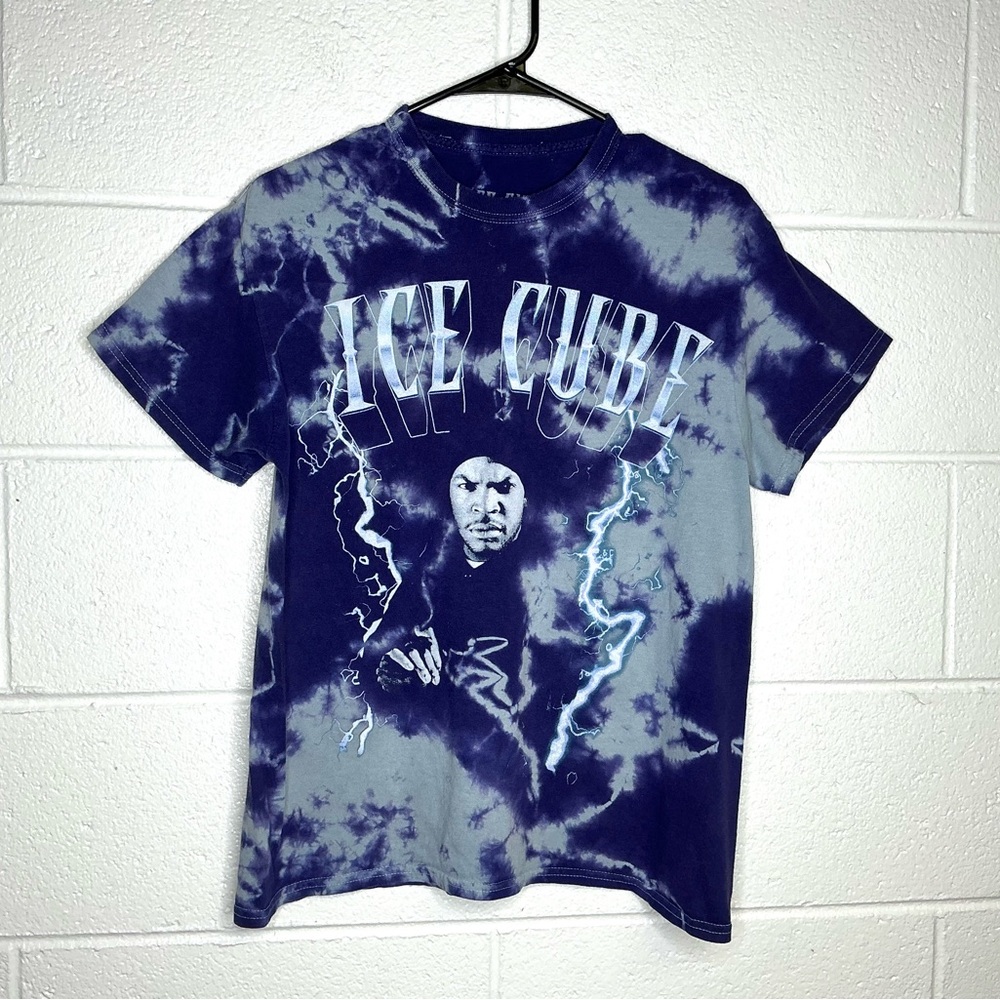 < Ice Cube Tie Dye Graphic Tee Size Medium >